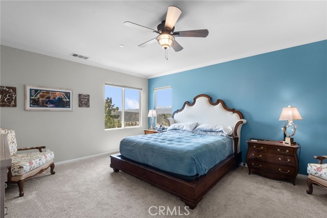 19512 Griffith Drive, Saugus CA: https://media.crmls.org/medias/ca43495f-7764-472c-b5b3-066f12a17b03.jpg