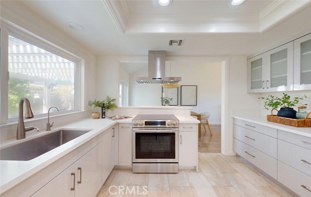 Detail Gallery Image 15 of 30 For 14751 Foxcroft, Tustin,  CA 92780 - 4 Beds | 2 Baths