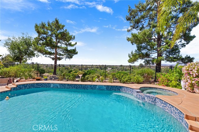 32856 Northshire Circle, Temecula CA: https://media.crmls.org/medias/ca437def-19a1-43e0-96bd-41a5e6a0453c.jpg