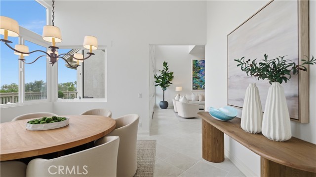 Detail Gallery Image 10 of 47 For 31 Saint Tropez, Newport Beach,  CA 92660 - 4 Beds | 3 Baths