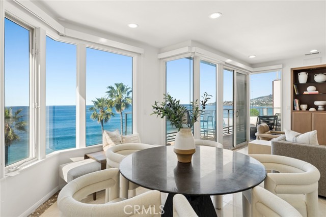 Detail Gallery Image 3 of 56 For 921 Gaviota Dr, Laguna Beach,  CA 92651 - 7 Beds | 7/1 Baths