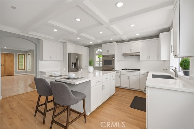 8838 Chatlake Drive, West Hills CA: https://media.crmls.org/medias/ca43e55c-a6aa-4552-8fe5-4cefa78936dd.jpg