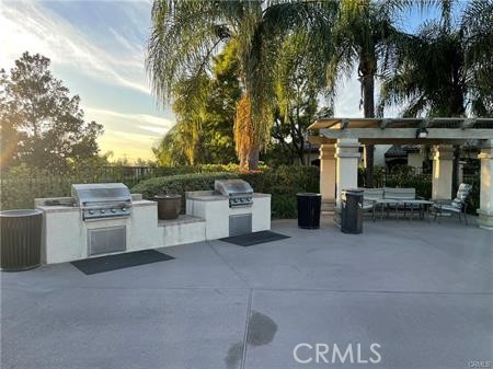 https://media.crmls.org/medias/ca443c8c-22dd-444b-aafa-0a7c8641bfbd.jpg?preset=X-Large
