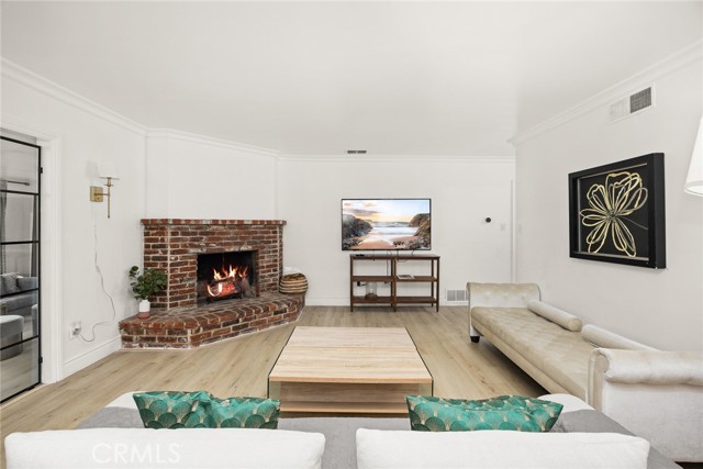 11315 Groveside Avenue, Whittier CA: https://media.crmls.org/medias/ca44aaed-e981-4888-81ee-204b6bebbeae.jpg