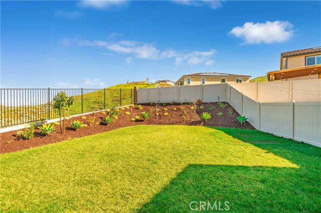 Detail Gallery Image 31 of 44 For 23798 Solaris Ct, Corona,  CA 92883 - 4 Beds | 3 Baths