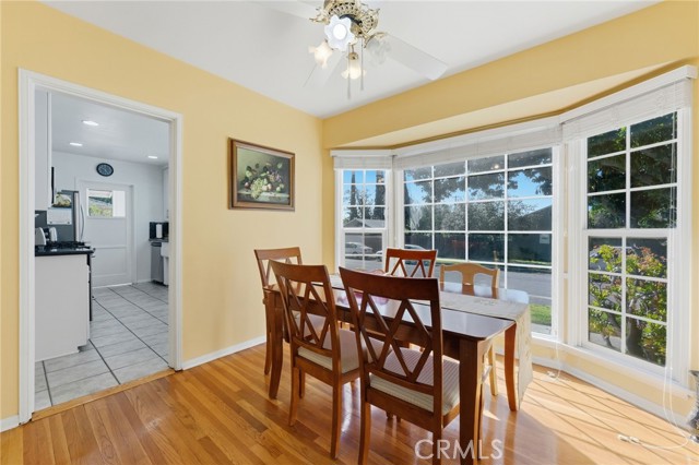 Detail Gallery Image 6 of 27 For 6524 Forbes, Lake Balboa,  CA 91406 - 3 Beds | 2 Baths