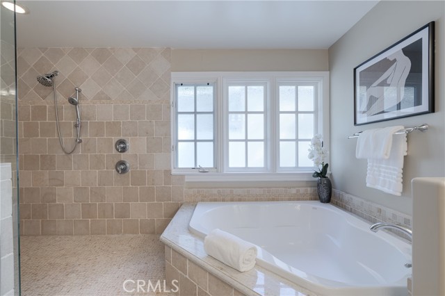 1354 Bedford Road, San Marino CA: https://media.crmls.org/medias/ca461a3e-fcf2-48b6-8c6b-828ffcb93968.jpg