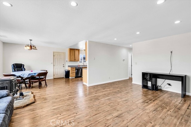 58331 Caliente Street, Yucca Valley CA: https://media.crmls.org/medias/ca462d52-6dd2-41b9-995a-d60e0b262bcd.jpg