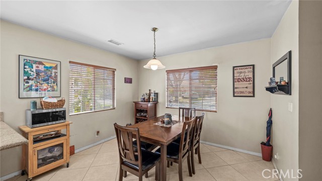 Detail Gallery Image 8 of 36 For 6048 Fidler Ave, Lakewood,  CA 90712 - 3 Beds | 2 Baths