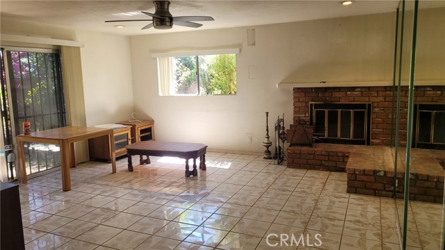 1100 E 215th Place, Carson CA: https://media.crmls.org/medias/ca464a13-7069-4c9e-95dd-1348885b6b95.jpg