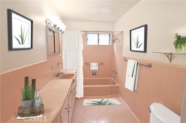 Detail Gallery Image 9 of 18 For 1924 Pinehurst Rd, Hollywood Hills,  CA 90068 - 2 Beds | 2 Baths