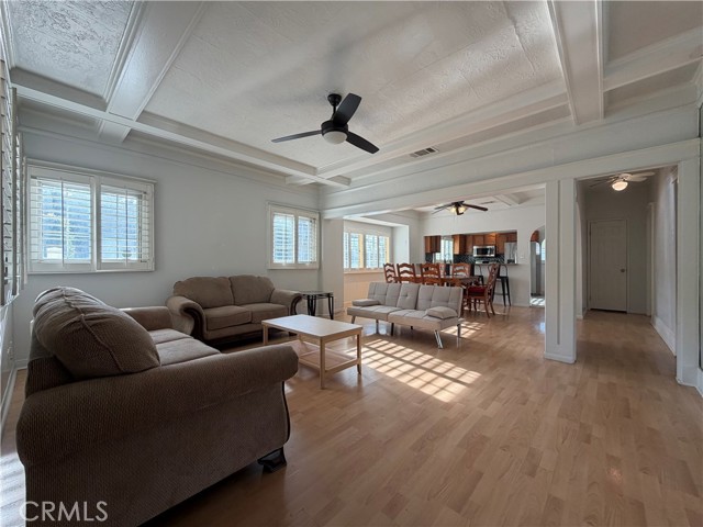 Detail Gallery Image 4 of 12 For 1201 Sanborn Ave, Los Angeles,  CA 90029 - 2 Beds | 1 Baths