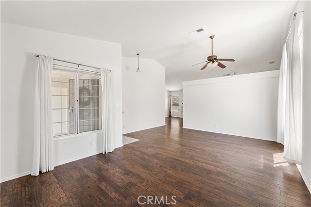 Detail Gallery Image 8 of 45 For 3742 Hickory Ct, Rosamond,  CA 93560 - 3 Beds | 2 Baths