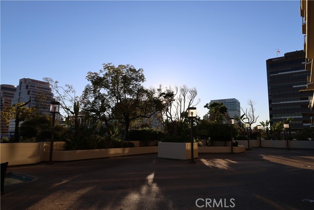 Detail Gallery Image 34 of 38 For 222 Monterey Rd #1603,  Glendale,  CA 91206 - 2 Beds | 2 Baths