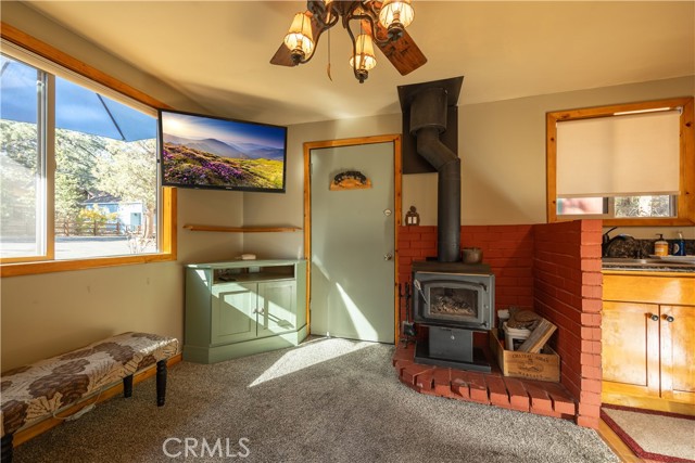 Detail Gallery Image 3 of 24 For 435 Moreno Ln, Sugarloaf,  CA 92386 - 1 Beds | 1 Baths