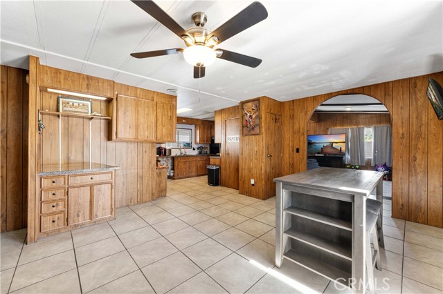 2230 Lake Park Dr, San Jacinto CA: https://media.crmls.org/medias/ca48bb94-d205-4af5-8c1b-5f9bc1568549.jpg