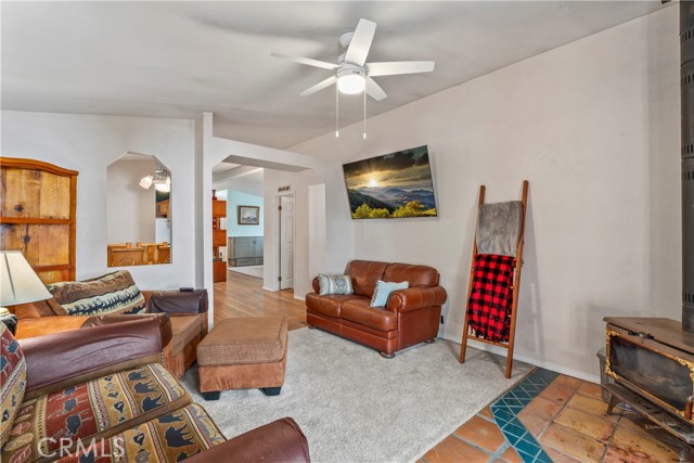 Detail Gallery Image 21 of 35 For 2113 Spring Oak, Running Springs,  CA 92382 - 3 Beds | 2 Baths