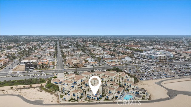 711 Pacific Coast, Huntington Beach CA: https://media.crmls.org/medias/ca494a34-61d4-4f6e-8fd6-59d2d2b7b951.jpg