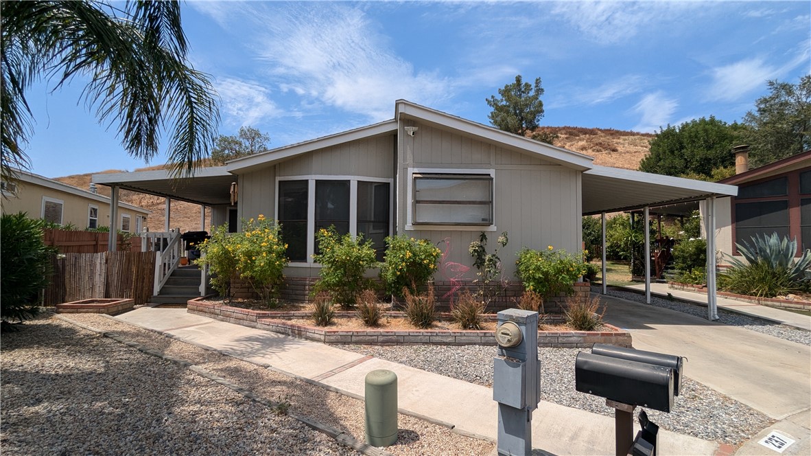 Detail Gallery Image 1 of 1 For 4080 Pedley, Jurupa Valley,  CA 92509 - 3 Beds | 2 Baths