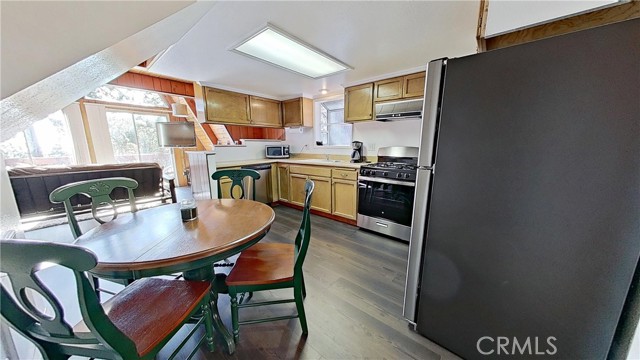 31450 Ocean View Drive, Running Springs CA: https://media.crmls.org/medias/ca4ab6de-9ef5-449e-a79a-91f51d97283c.jpg