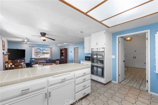 Detail Gallery Image 18 of 60 For 1635 Staffordshire, Lancaster,  CA 93534 - 4 Beds | 3 Baths