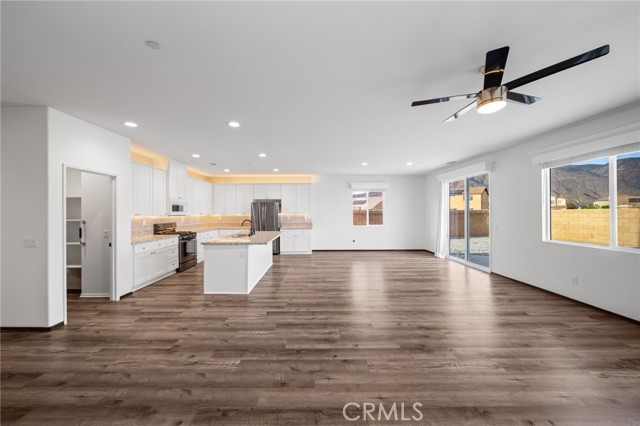 Detail Gallery Image 8 of 60 For 931 Bordeaux, San Jacinto,  CA 92582 - 3 Beds | 2 Baths