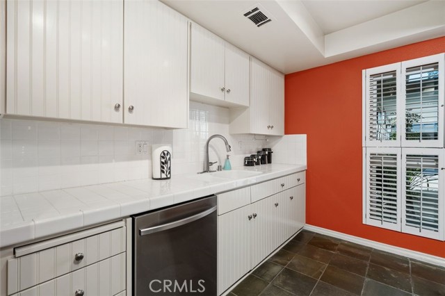 Detail Gallery Image 9 of 33 For 10056 Melinda Way #3,  Northridge,  CA 91325 - 2 Beds | 2/1 Baths