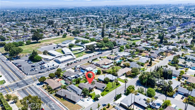 Detail Gallery Image 10 of 57 For 9521 Royal Palm Bld, Garden Grove,  CA 92841 - 4 Beds | 2/1 Baths