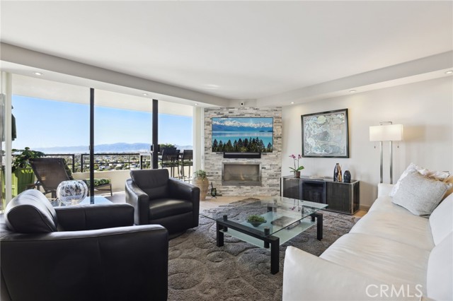 Detail Gallery Image 14 of 65 For 4265 Marina City Dr #901,  Marina Del Rey,  CA 90292 - 3 Beds | 2 Baths