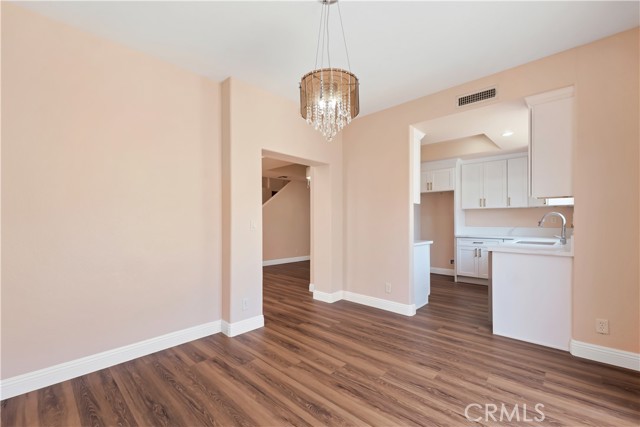 19017 Gault Street, Reseda CA: https://media.crmls.org/medias/ca4dec83-6c03-45ae-9aa7-653be40d0ef9.jpg
