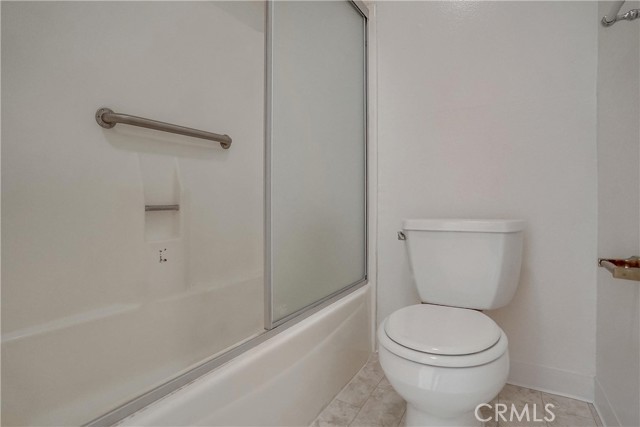 Primary bathroom with full shower/tub