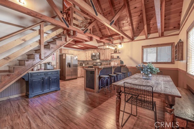 Detail Gallery Image 16 of 39 For 905 E Big Bear Bld, Big Bear City,  CA 92314 - 3 Beds | 2 Baths