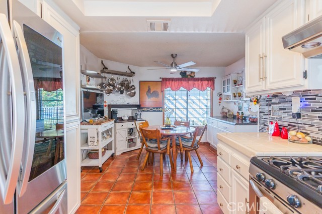 Detail Gallery Image 18 of 54 For 734 W Avenue H2, Lancaster,  CA 93534 - 4 Beds | 2 Baths