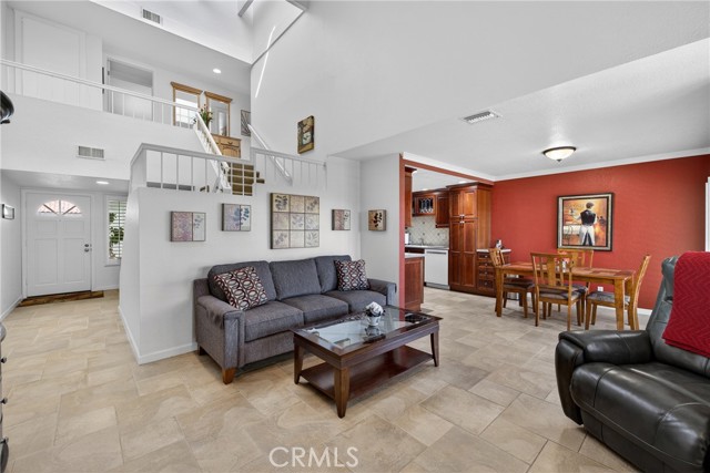 Detail Gallery Image 8 of 51 For 832 Trinity, Claremont,  CA 91711 - 3 Beds | 3 Baths