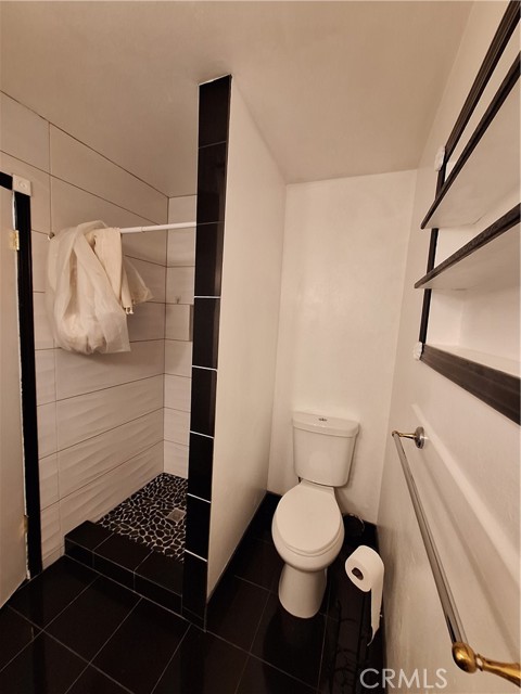 Detail Gallery Image 24 of 49 For 2305 Rockefeller Ln a,  Redondo Beach,  CA 90278 - 3 Beds | 3 Baths