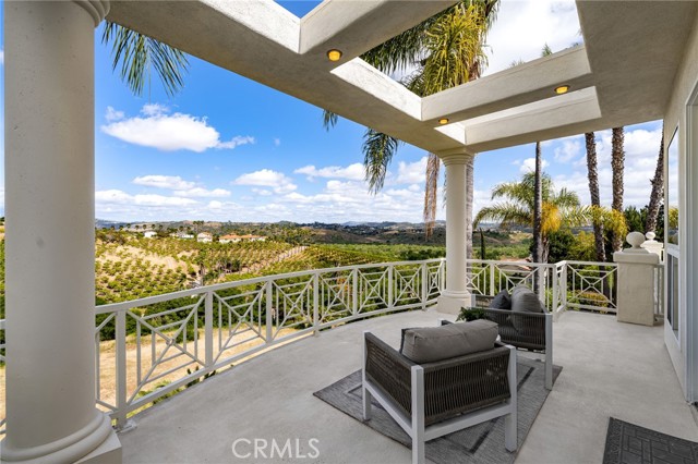 Detail Gallery Image 8 of 43 For 4462 Fallsbrae Rd, Fallbrook,  CA 92028 - 4 Beds | 3/1 Baths