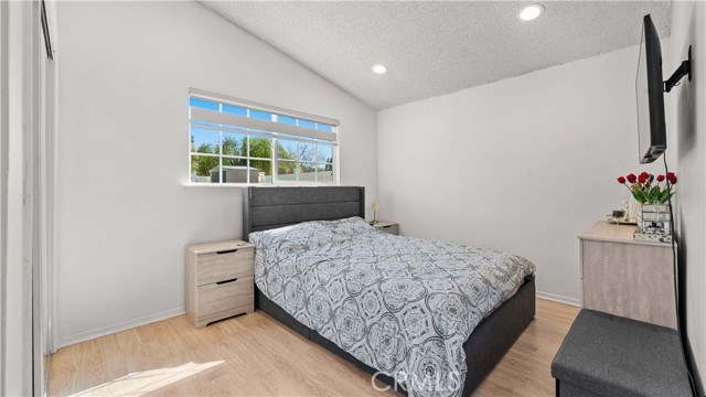 Image 22 of 31 For 28140 Tambora Drive