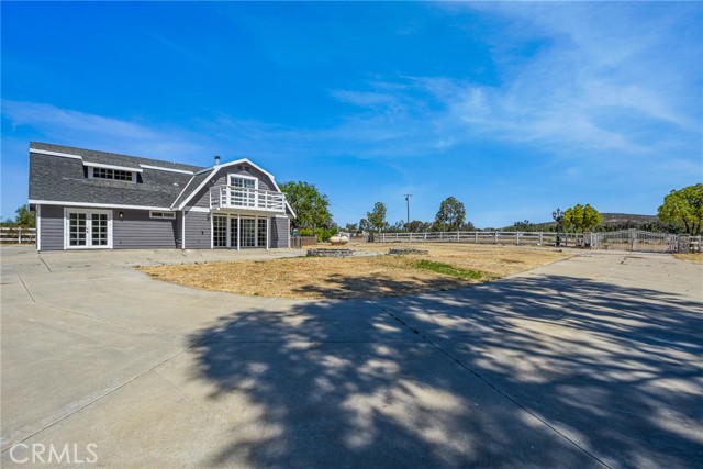 36055 Maddalena Road, Winchester CA: https://media.crmls.org/medias/ca528e66-dff7-4adb-9b9d-fcb3bb7ee040.jpg