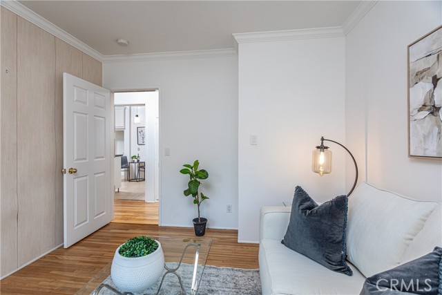 Detail Gallery Image 21 of 46 For 352 W Alameda Ave, Burbank,  CA 91506 - 3 Beds | 2 Baths