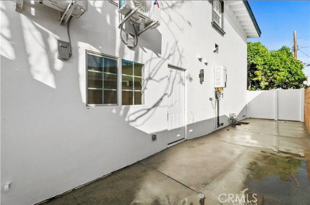 Detail Gallery Image 2 of 5 For 8438 Gloria Ave, North Hills,  CA 91343 - 0 Beds | 1 Baths