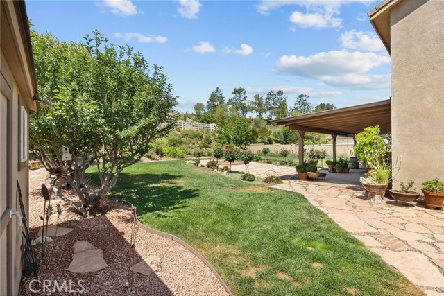 30444 Hidden Valley Court, Castaic CA: https://media.crmls.org/medias/ca531b25-24ee-4dd6-9722-df0227515193.jpg
