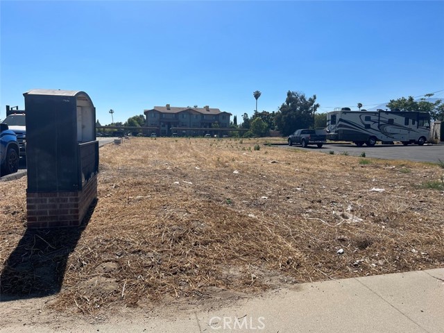 9420 Sierra Avenue, Fontana, California 92335, ,Commercial Sale,For Sale,9420 Sierra Avenue,CRWS23113848