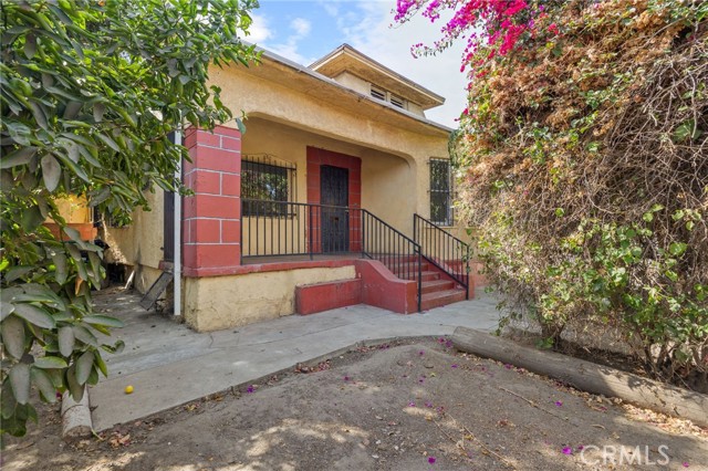 Detail Gallery Image 1 of 1 For 816 E 25th St, Los Angeles,  CA 90011 - 3 Beds | 2 Baths