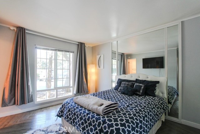 Detail Gallery Image 9 of 19 For 200 Mcneil Ln #102,  Newport Beach,  CA 92663 - 2 Beds | 2 Baths