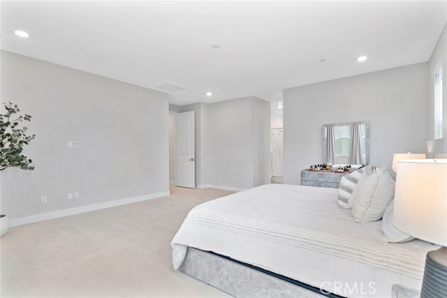 Detail Gallery Image 30 of 74 For 27018 California Ct, Valencia,  CA 91381 - 4 Beds | 4/1 Baths