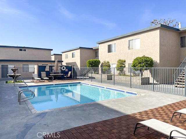 Detail Gallery Image 9 of 11 For 13535 Yukon Ave #28,  Hawthorne,  CA 90250 - 1 Beds | 1 Baths