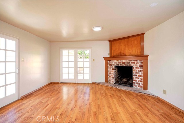19205 Entradero Avenue, Torrance CA: https://media.crmls.org/medias/ca5871b1-e783-408c-a6de-eba8cd2ddbb8.jpg