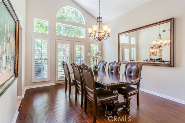 Detail Gallery Image 11 of 38 For 29347 Canyon Rim Pl, Canyon Country,  CA 91387 - 6 Beds | 3 Baths