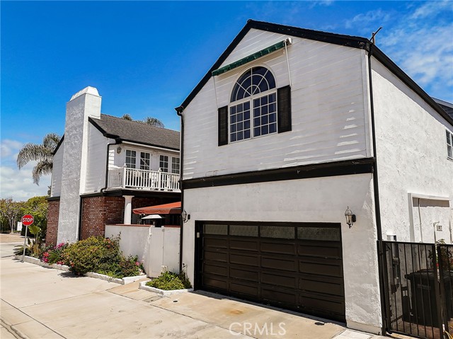 Detail Gallery Image 57 of 70 For 2025 E Balboa, Newport Beach,  CA 92661 - 4 Beds | 4 Baths