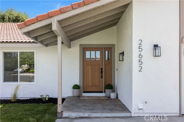 25652 Cervantes Lane, Mission Viejo CA: https://media.crmls.org/medias/ca59f7e9-9d31-48bb-8699-e9a8838bd0d2.jpg